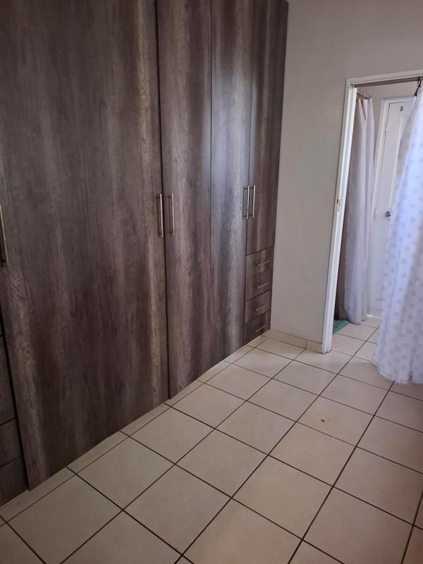 To Let 1 Bedroom Property for Rent in Goodwood Central Western Cape